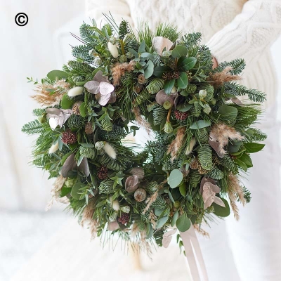 Winter Trending Wreath